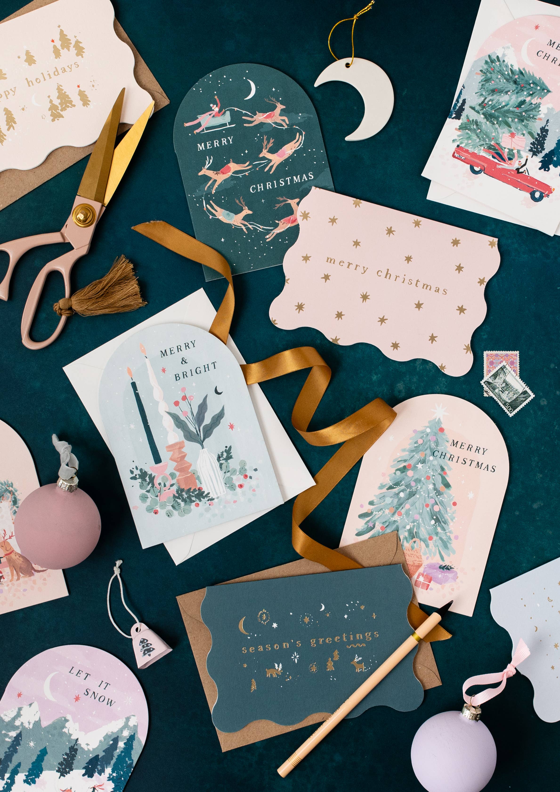 Season's Greetings Scene Card | Holiday Card, Green & Gold