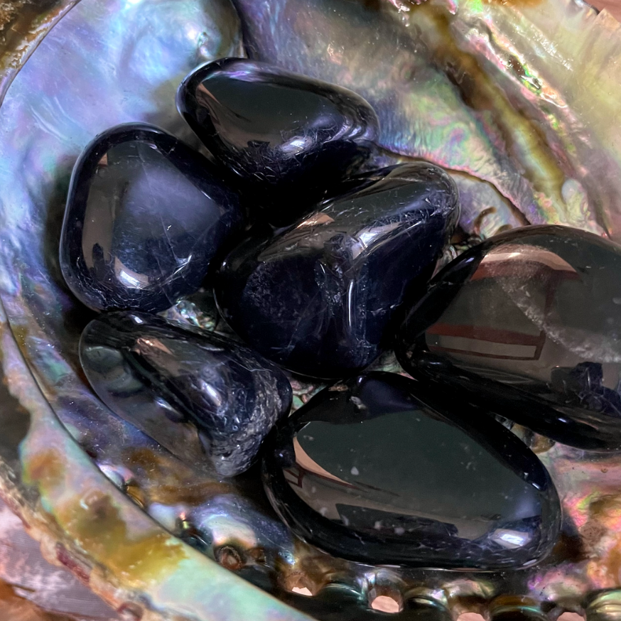 LARGE BLACK ONYX HEALING TUMBLESTONE